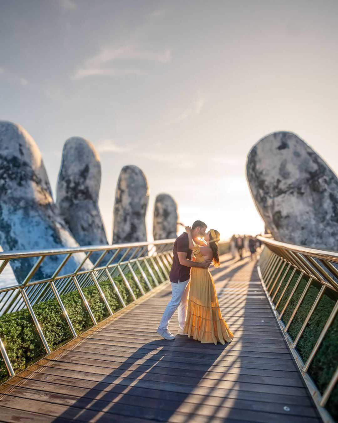 Golden Bridge Da Nang